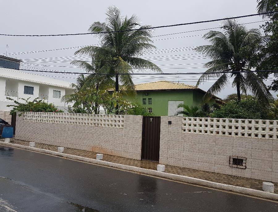 Casa à venda na Estrada Aquarius - Camaçari/BA