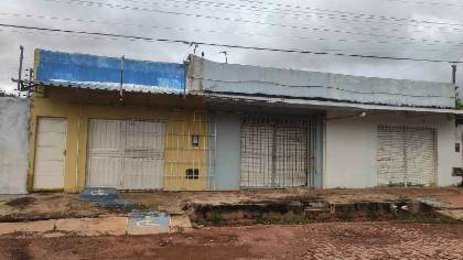 Casa à venda na Avenida Francisco Soares Campelo - Teresina/PI