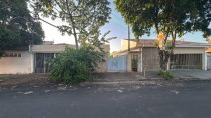 Casa à venda na Rua Altino Arantes - Bauru/SP