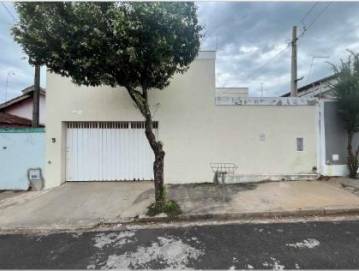 Casa à venda na Rua Padre Anchieta - Araçatuba/SP